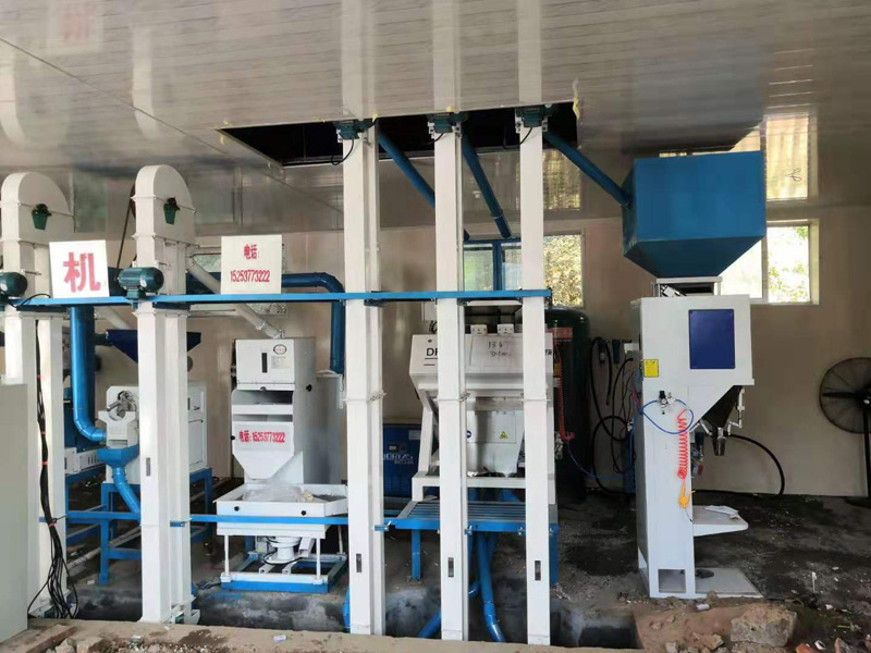 山東濟南長清雙泉鎮(zhèn)NZJ 10噸小米成套加工設(shè)備安裝調(diào)試完畢