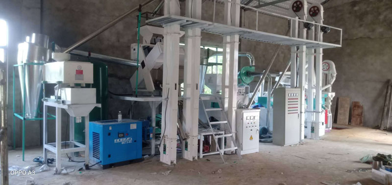 吉林長(zhǎng)春NZJ15型大米小米成套加工設(shè)備安裝調(diào)試完畢